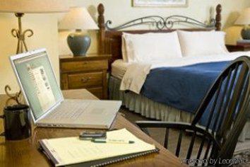 The At Turkey Hill Bed & Breakfast Bloomsburg